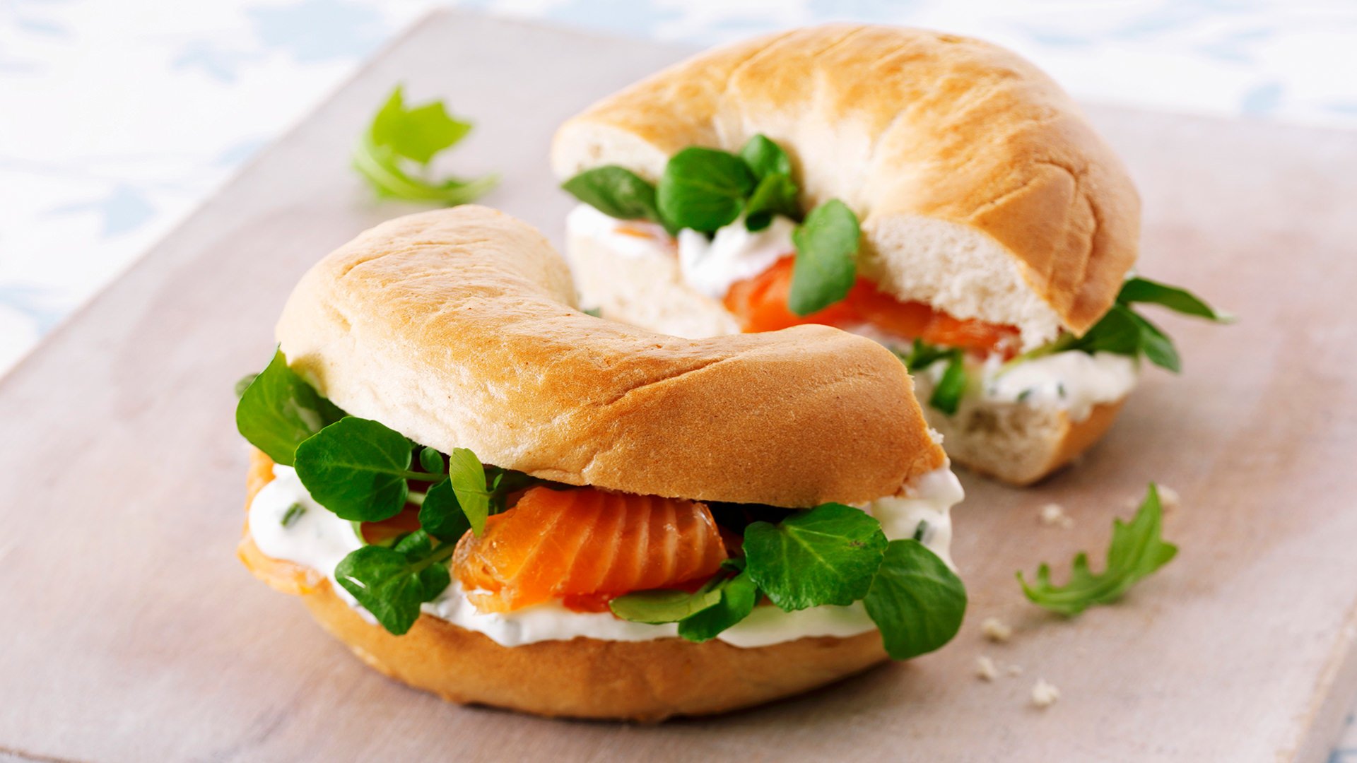 Bagel mit Lachs und Frischkäse Latticino - Lactalis Food Service